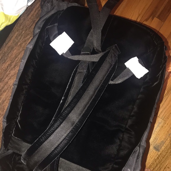 Fenty x puma back pack - Picture 8 of 8